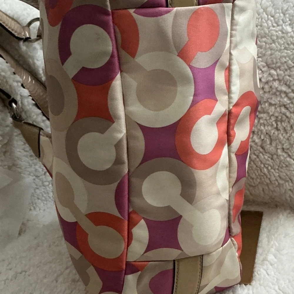 Coach Madison Maggie Op Art Signature shoulder bag